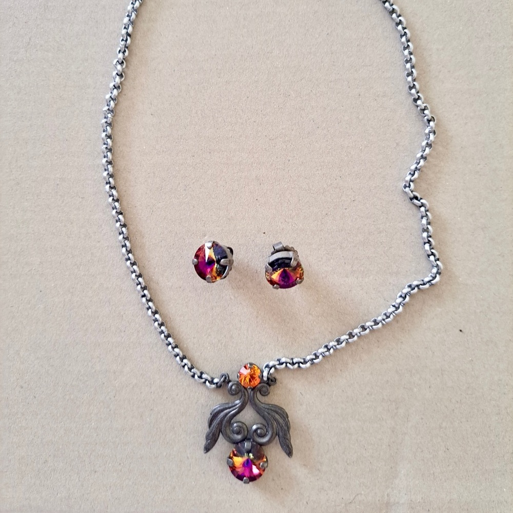 Sabika S13 vintage modern intuition necklace with matching studs